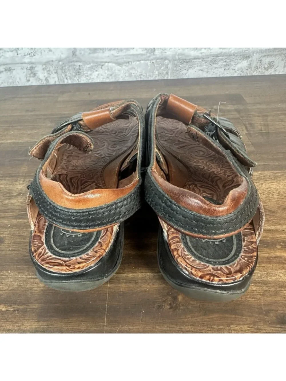 Ariat Leather Woven Convertible Open Toe Sandals Women's Size  7 ? READ 4880